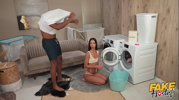 Fake Hostel – I LOVE to HATE you