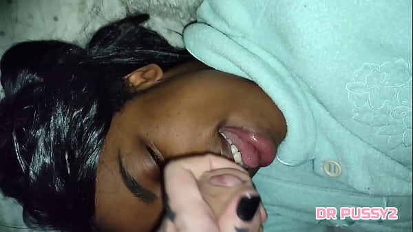 EJACULAÇÃO NA AFRICANA SEM LIMITES