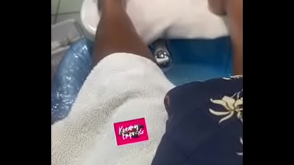 KreamyEmpress instructs slaves to eat foot food