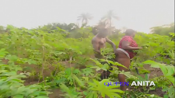 queen Anita in ur farm having sex