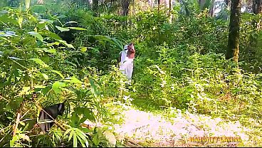 Horny African BBW wife fucked Big Cock during village farming and enjoy themselves