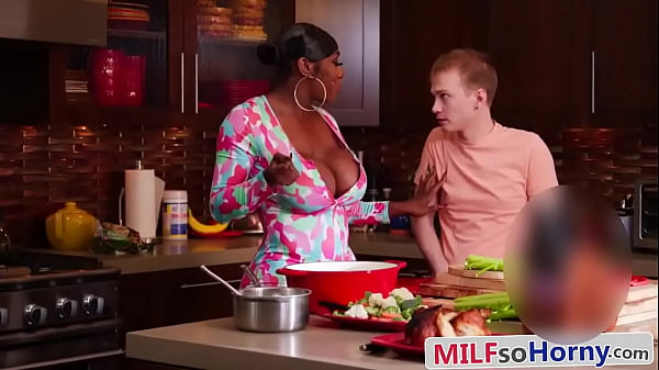 Meeting Girlfriend’s Stunning Ebony Stepmom Turns Into Great Fuck