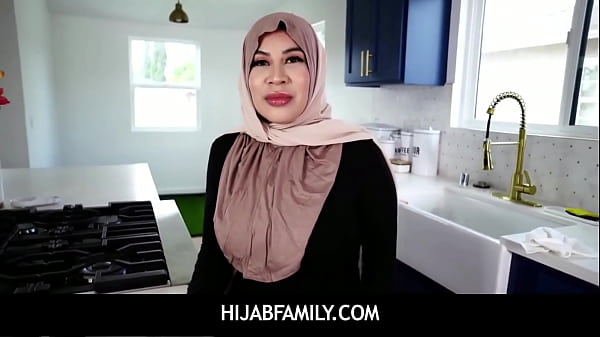 Arab hijab girlfriend Tokyo Lynn wanted a no nut November but it didnt work